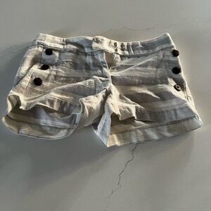 Women's Loft Button Front Shorts